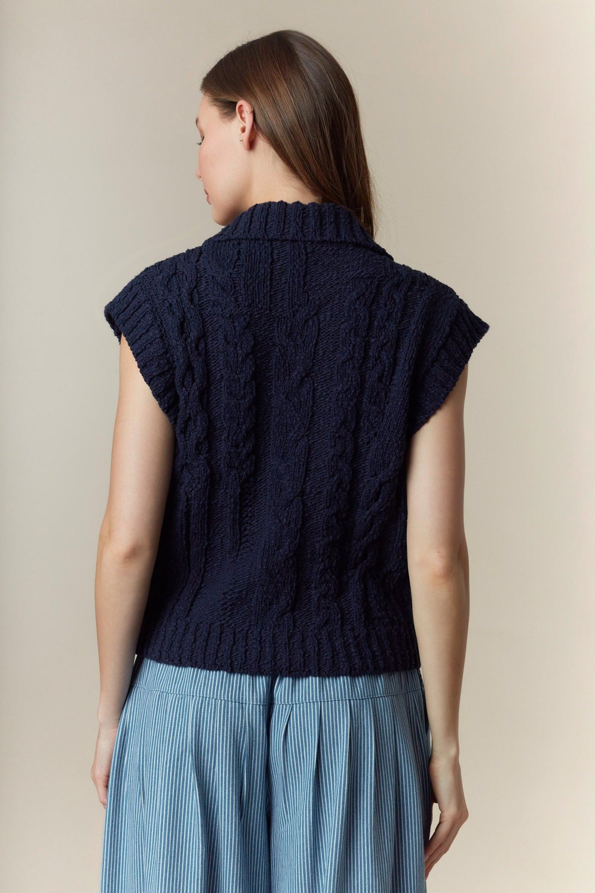 Horn Button Detail Cable Knit Vest